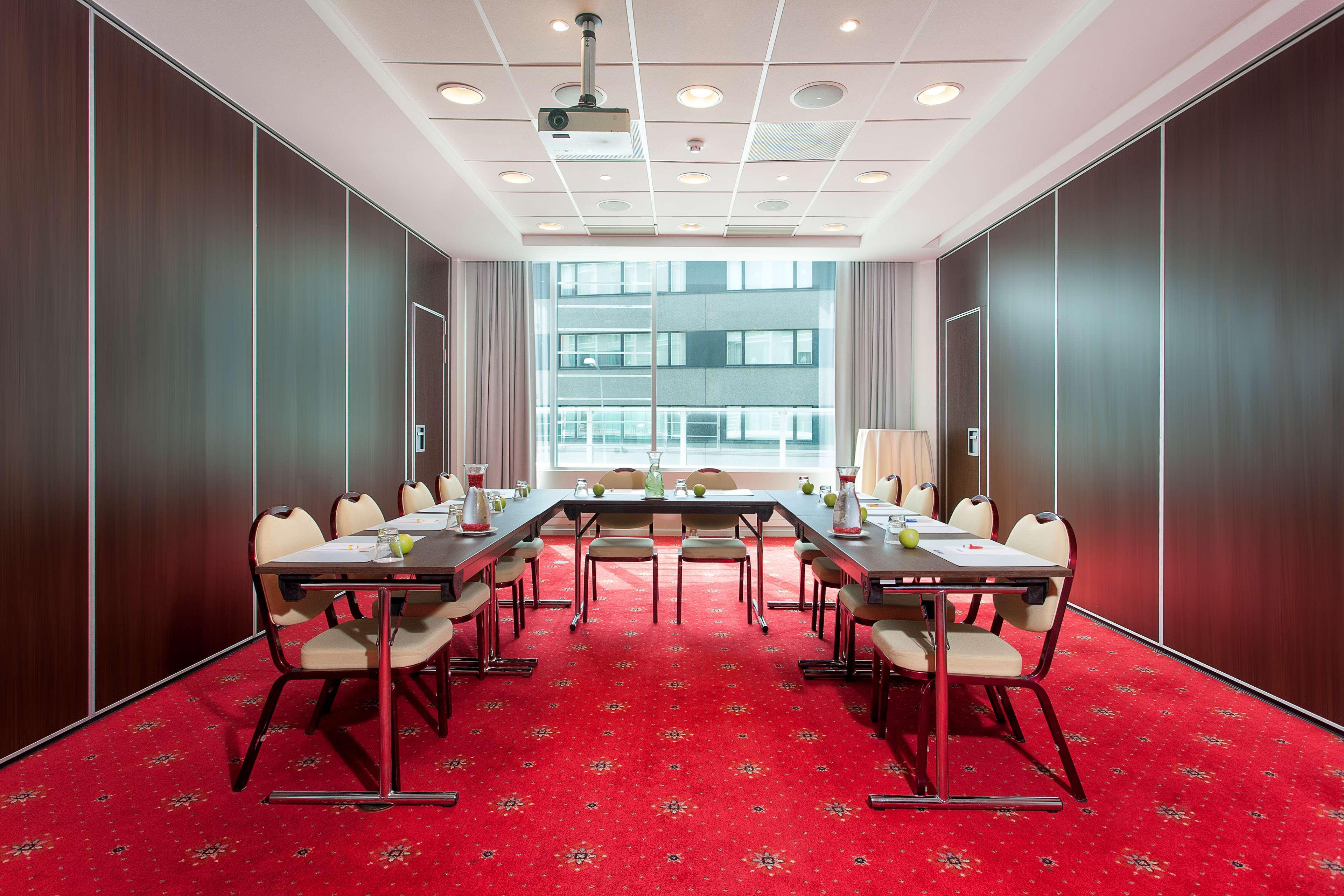 Park By Radisson Meriton Conference &